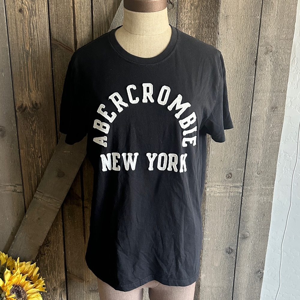 Abercrombie Y2K Logo Tee Spell Out Graphic Black T Shirt Size Small